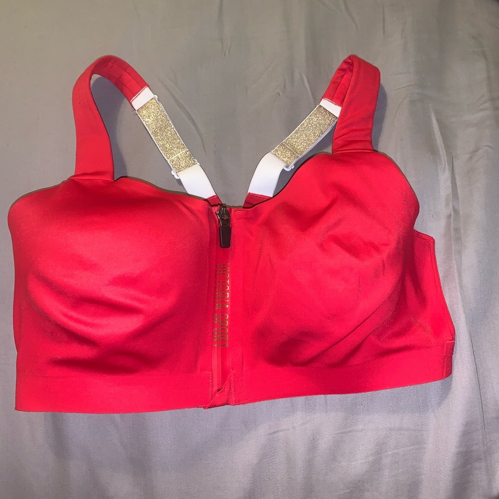 Victoria secret sports bra! ❤️🌹🌹❤️